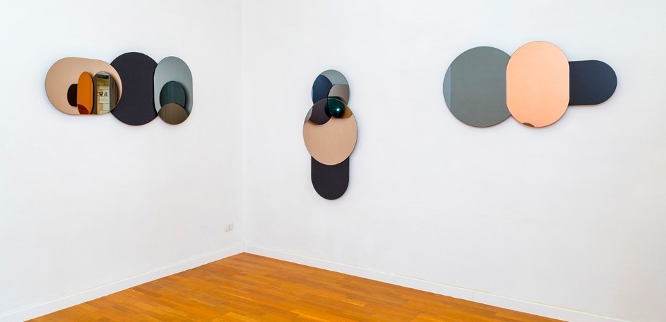 Giovanni Botticelli: Equilibrista Mirrors, veduta dell'installazione alla Swing Design Gallery
