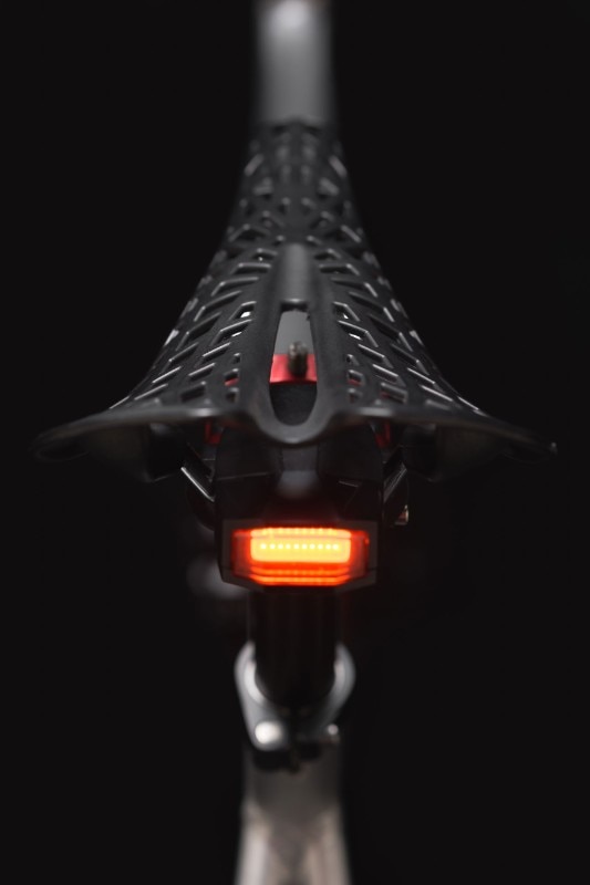 SZ Bikes, Equilibrium, “Spyder Saddle” e luci a LED, 2017