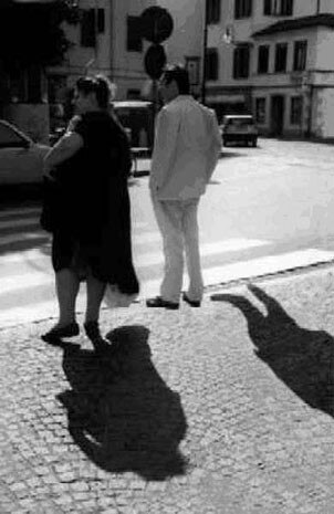 “Dislocated Shadow”. Photo © Roberto Casati. Shadows help to ground images. If a shadow and the object do not touch, the object sees to float