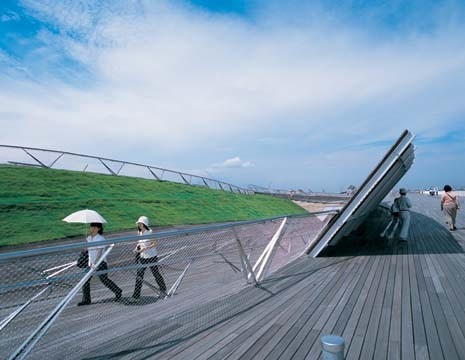 The massive steel sections support a roof, overleaf, that is also a promenade
