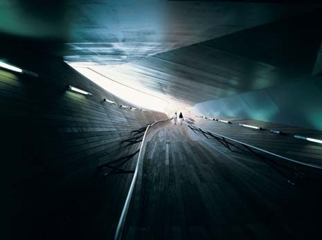 The architects have tried to accommodate a wide range of activities beyond those involving ships. They see the pier as an extension of Yokohama’s public spaces
