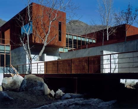 <b>Seung H-Sang</b>. At the centre of the development is the clubhouse, providing bars, restaurant and communal facilities that allow the project to function as a hotel in its early stages
