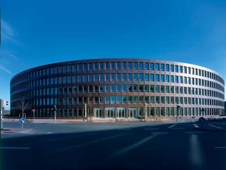 The plan of the new complex is markedly similar to an amphitheatre