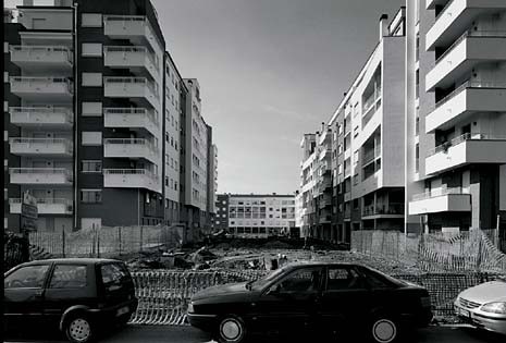 Housing on the via Palizzi, result of one of Milan’s PRU urban regeneration plans. Photo Marco Introini