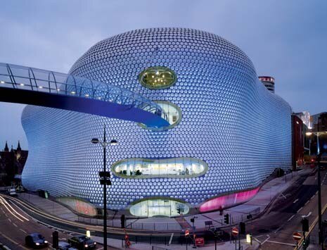 Kaplicky cites precedents for the skin of the building in naturally occuring geometry like a fly’s eye and even in baroque masonry