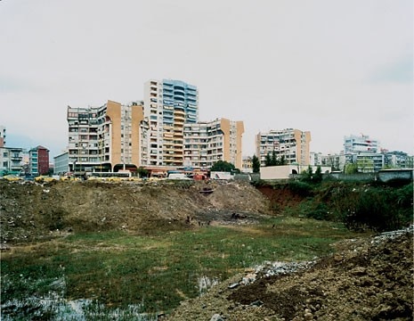9. the ambiguous situation saw the creation of paradoxes, such as that leading to the formation of a huge crater right in the city centre, behind the Palace of Culture
