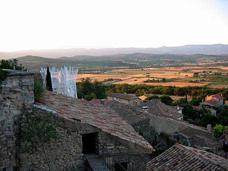 Lower Terrace looking North. Photo courtesy nARCHITECTS
