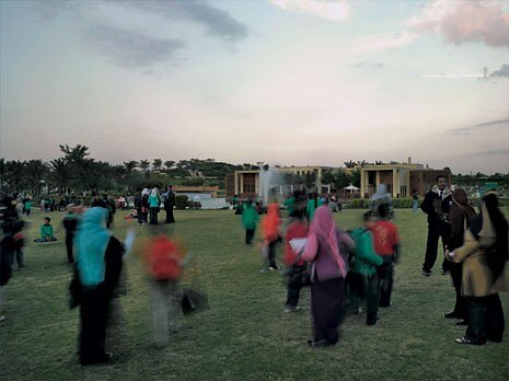 Al-Azhar park is used a great deal by the inhabitants of Cairo and receives around 3,000 visitors per day 