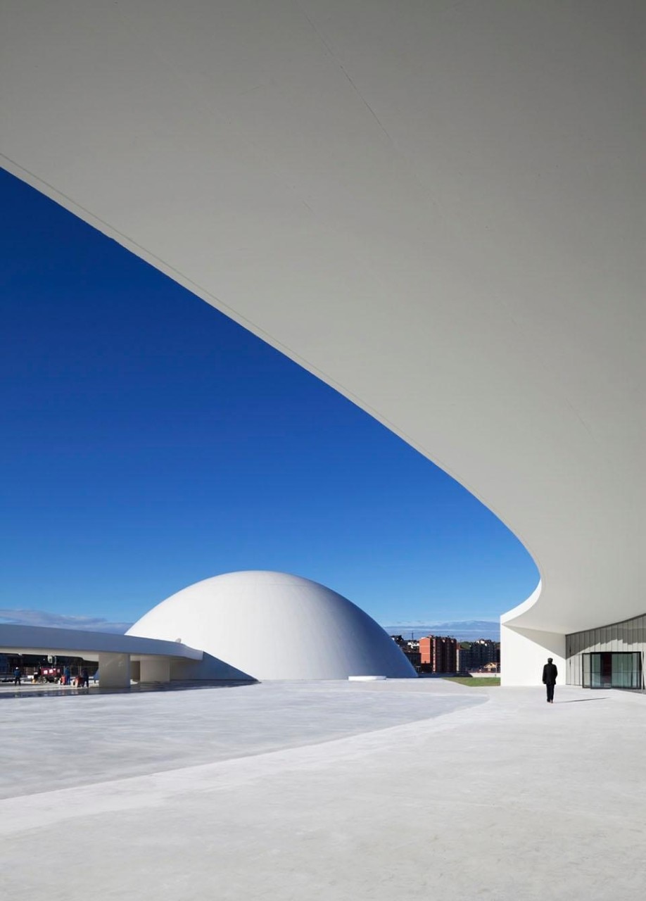 The Museum’s dome approached from the Reception building across a vast public square, rekindling longing for walks on the moon. Photo: © James Ewing Photography