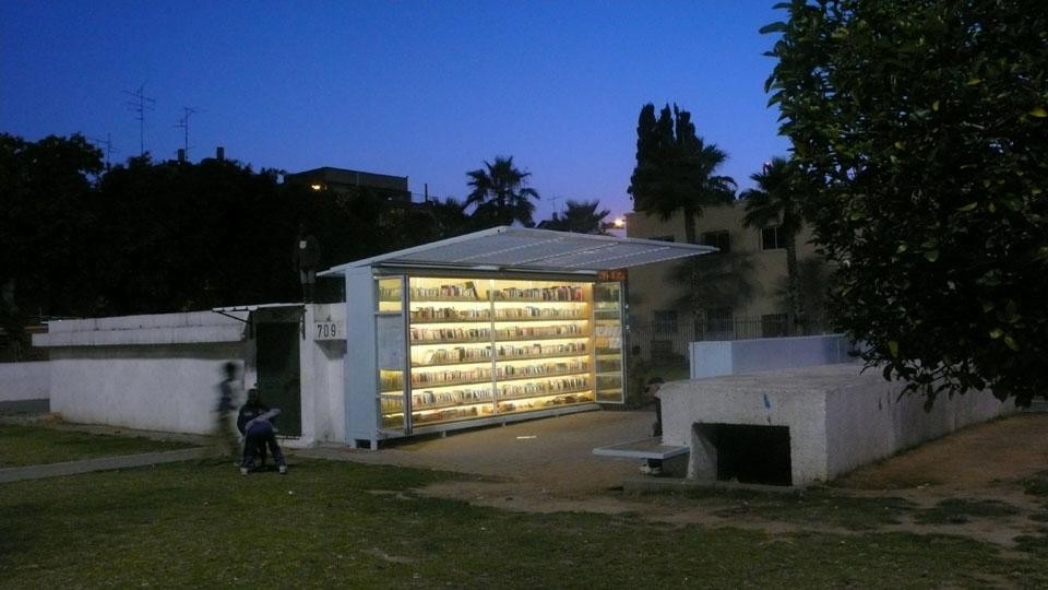 Photograph Roi Kuper.