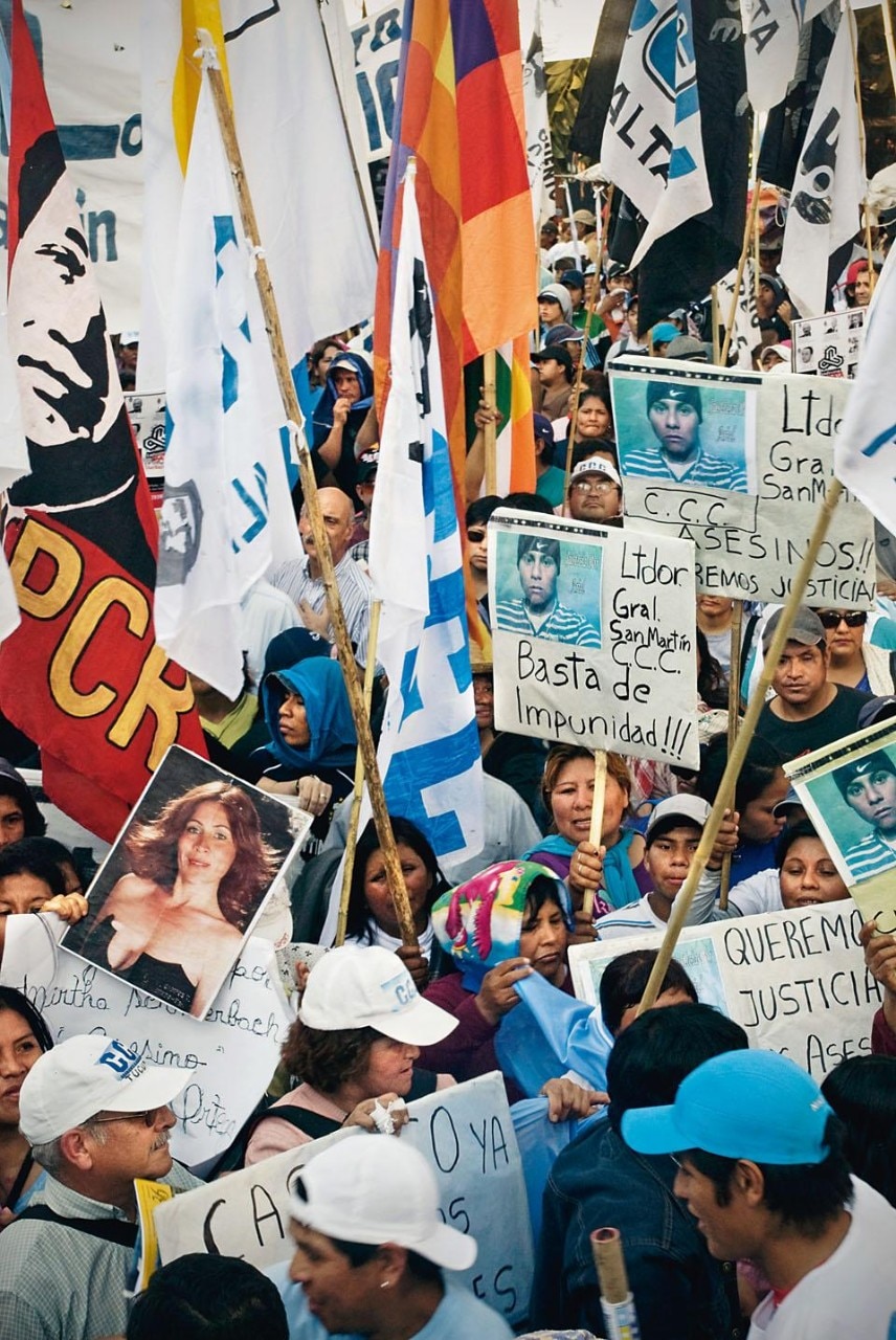 A recent demonstration
in Ledesma. Housing is
one of the social struggles
pursued by the Tupac Amaru
movement, led by Milagro
Sala. The movement wins the
consensus of descendants
of the original populations.