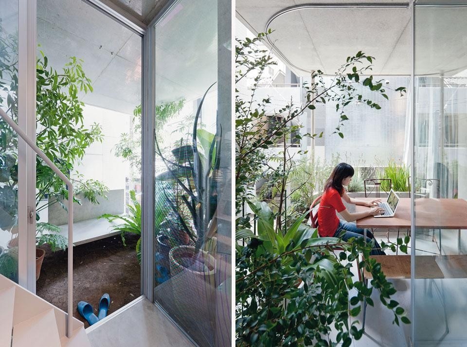 Inhabitants either change
shoes when moving between
indoors and outdoors, or use
special devices augmenting
the architects’ project. The
home is personalised with
very few furnishings. Inhabitants either change
shoes when moving between
indoors and outdoors, or use
special devices augmenting
the architects’ project. The
home is personalised with
very few furnishings.