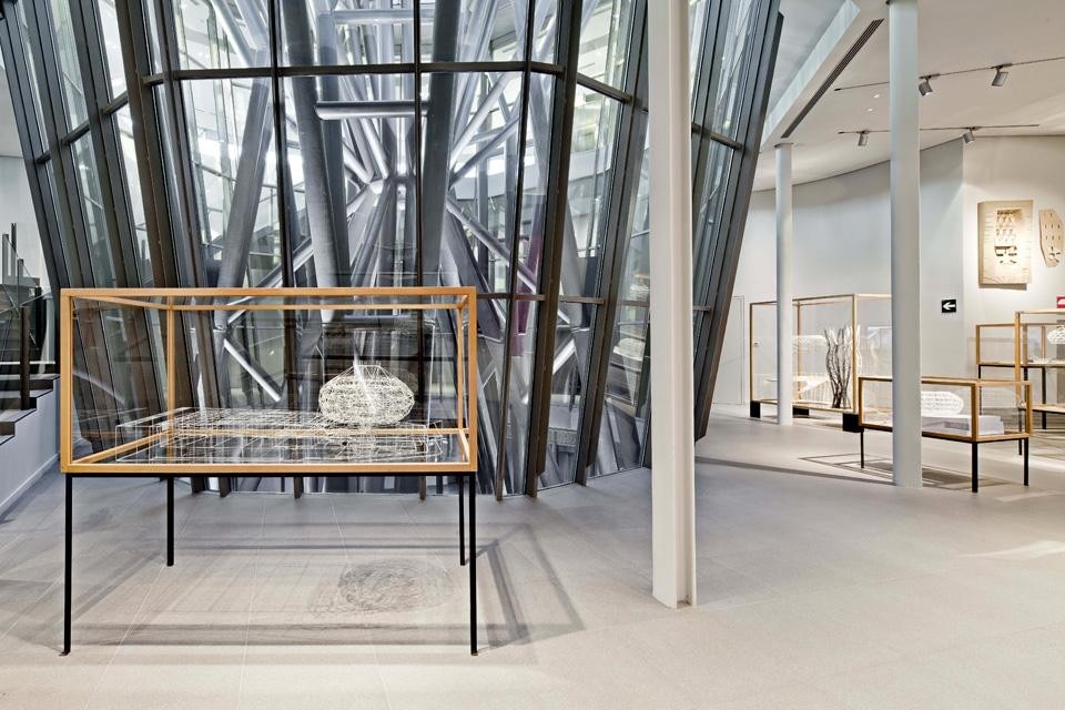 The inner spaces are mostly white, creating the perfect scenario for the potential of light The inner spaces are mostly white, creating the perfect scenario for the potential of light