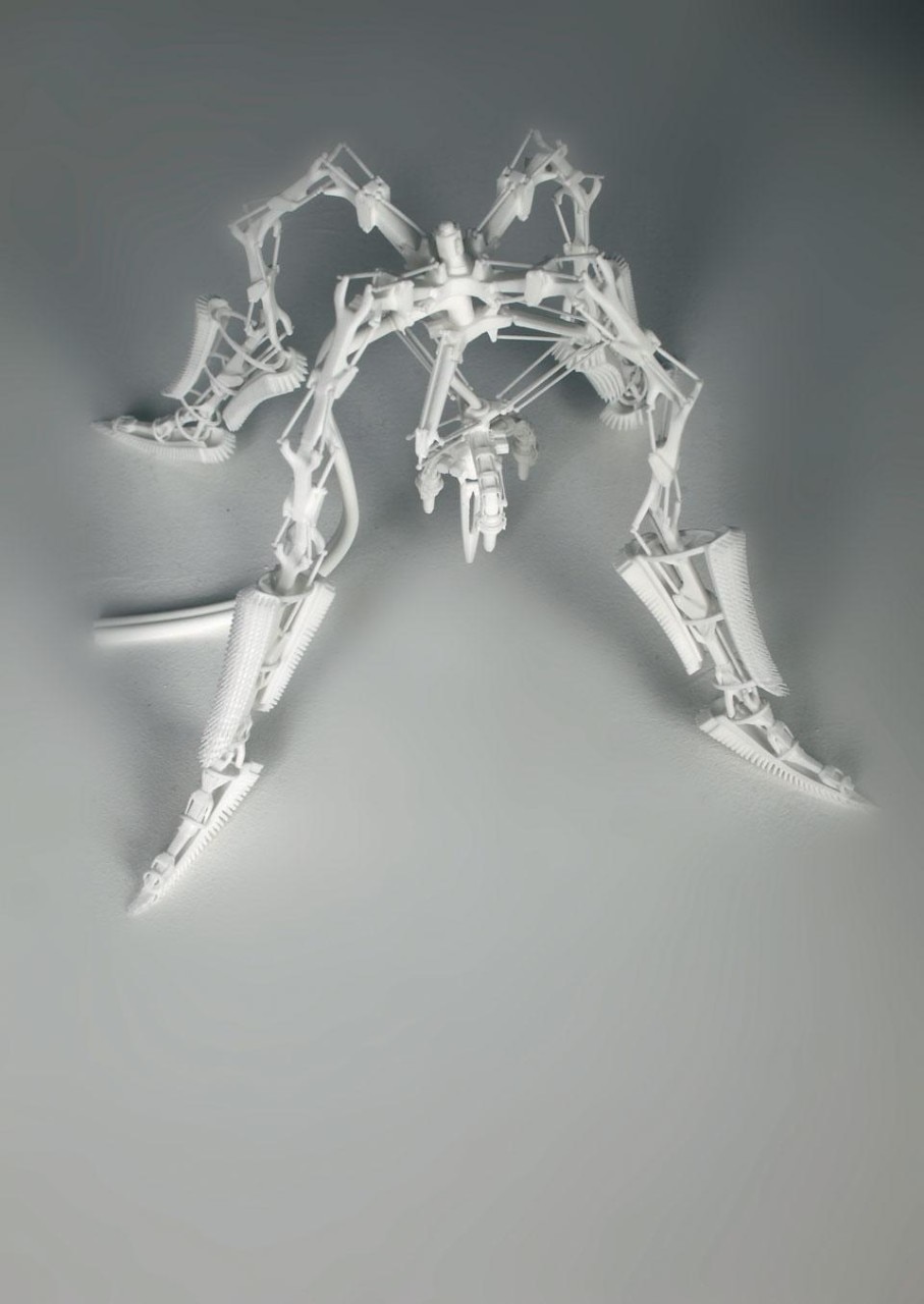 Robot Viab02, developed
by the research project <em>An
architecture “des humeurs”</em>
by R&Sie(n)—François
Roche and Stéphanie Lavaux
with Benoit Durandin and
Stephan Henrich. All the
models—were fabricated
by the company .MGX by
Materialise, Belgium—
through a process known as
Selective Laser Sintering