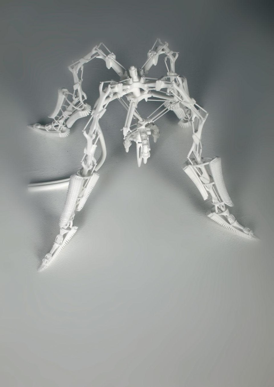 Robot Viab02, developed
by the research project <em>An
architecture “des humeurs”</em>
by R&Sie(n)—François
Roche and Stéphanie Lavaux
with Benoit Durandin and
Stephan Henrich. All the
models—were fabricated
by the company .MGX by
Materialise, Belgium—
through a process known as
Selective Laser Sintering