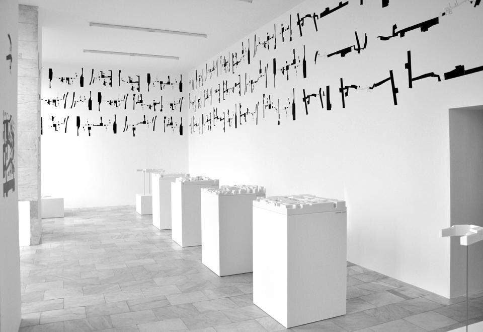 <em>AllesWirdGut – Weg Schauen</em>, installation view at the Architektur Galerie Berlin