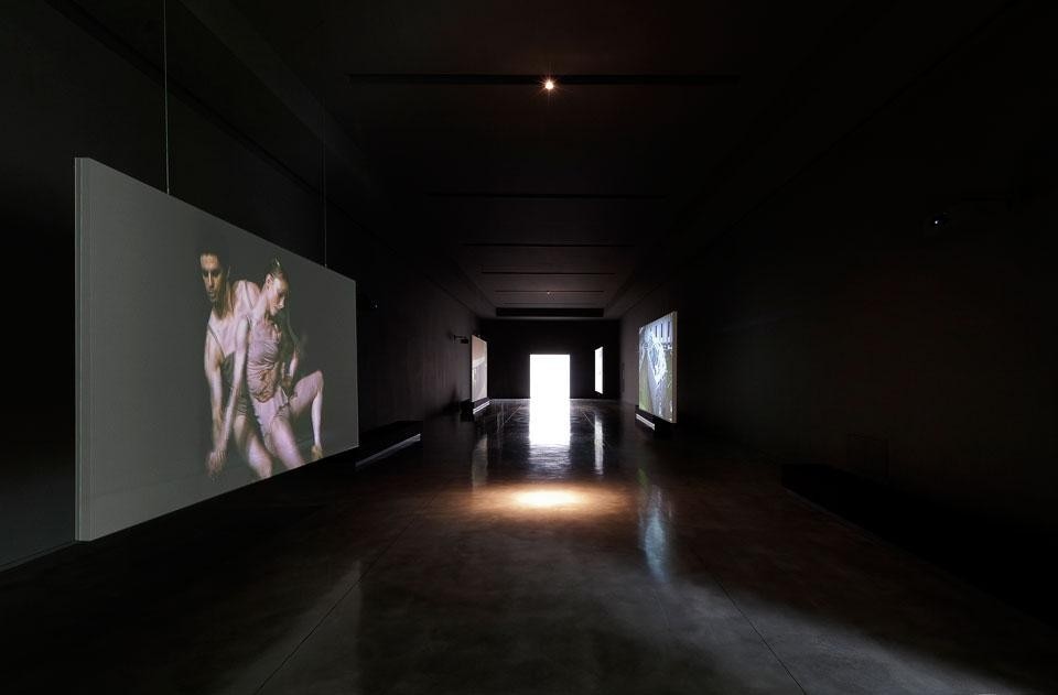 The room showing the video of the <em>Chroma</em> dance. Pawson designed the set for the Royal Opera House, London, 2006. Photo by Andrea Resmini