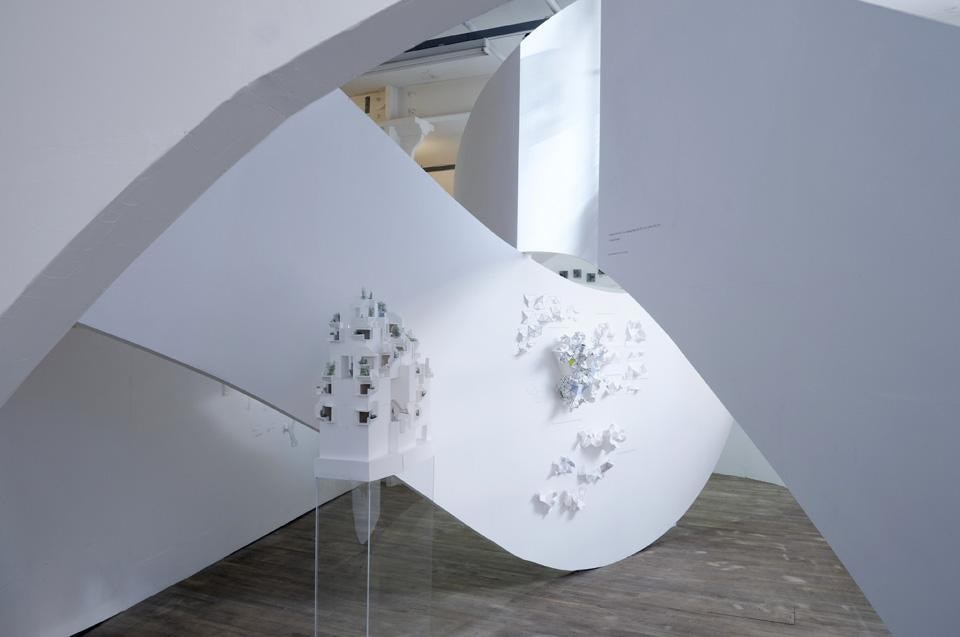 Akihisa Hirata,  <em>Tangling</em> installation view at the
Architecture Foundation
