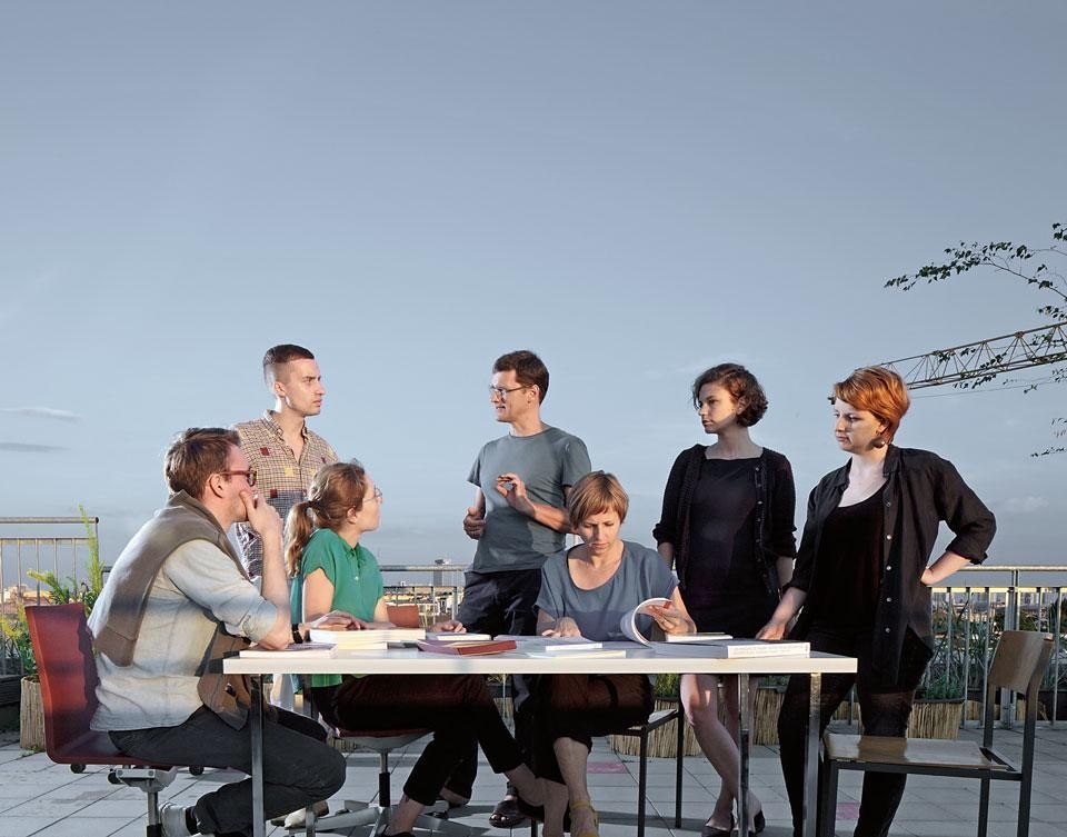 Based in Berlin, Ruby Press
is a small independent publisher
specialised in architecture
and urban planning. It was
founded in 2008 by Ilka and
Andreas Ruby (an architect
and an art and architecture
historian, respectively) with
the aim of pursuing their
own editorial line after eight
years working as authors and
publishers with their company
textbild (www.textbild.
com) Based in Berlin, Ruby Press
is a small independent publisher
specialised in architecture
and urban planning. It was
founded in 2008 by Ilka and
Andreas Ruby (an architect
and an art and architecture
historian, respectively) with
the aim of pursuing their
own editorial line after eight
years working as authors and
publishers with their company
textbild (www.textbild.
com)