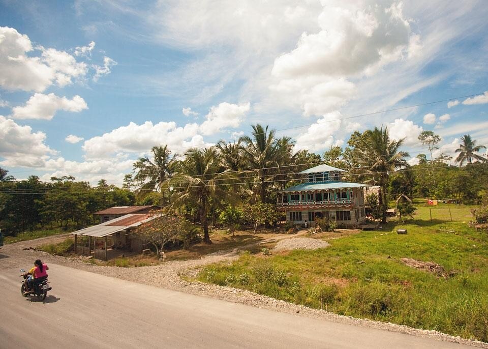 The Manta-
Manaus highway between
Yamanunka and Puerto
Providencia, Ecuador