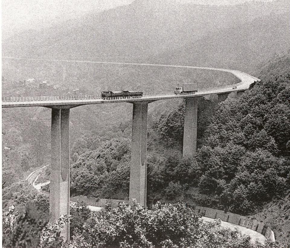 Silvano Zorzi, viaduct over the Teccio torrent, A6 Torino-Savona. One of the examples of the avant-garde Italian engineering between the 50s and the 70s, with designers such as Zorzi, Nervi, Morandi, Musmeci, and Favini