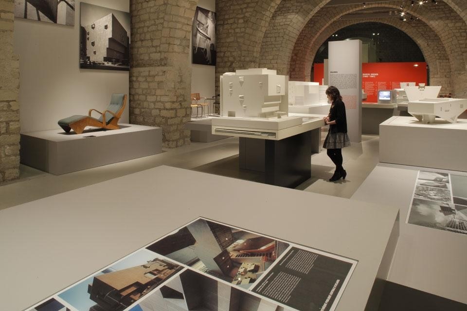 <em>Marcel Breuer (1902-1981): Design & Architecture</em>, installation view at Cité de l’architecture & du patrimoine, Paris. Photo © CAPA/Gaston Bergeret, 2013