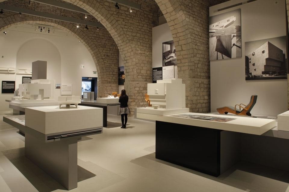 <em>Marcel Breuer (1902-1981): Design & Architecture</em>, installation view at Cité de l’architecture & du patrimoine, Paris. Photo © CAPA/Gaston Bergeret, 2013