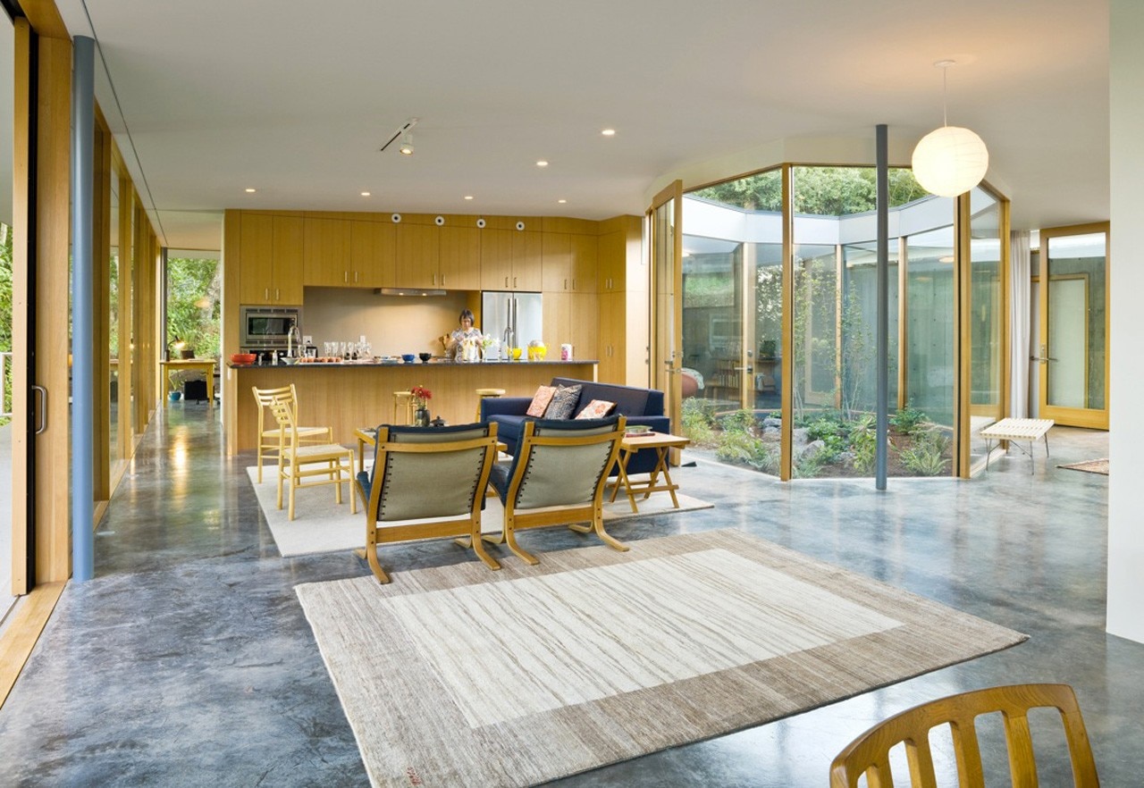 NOA, The Courtyard House