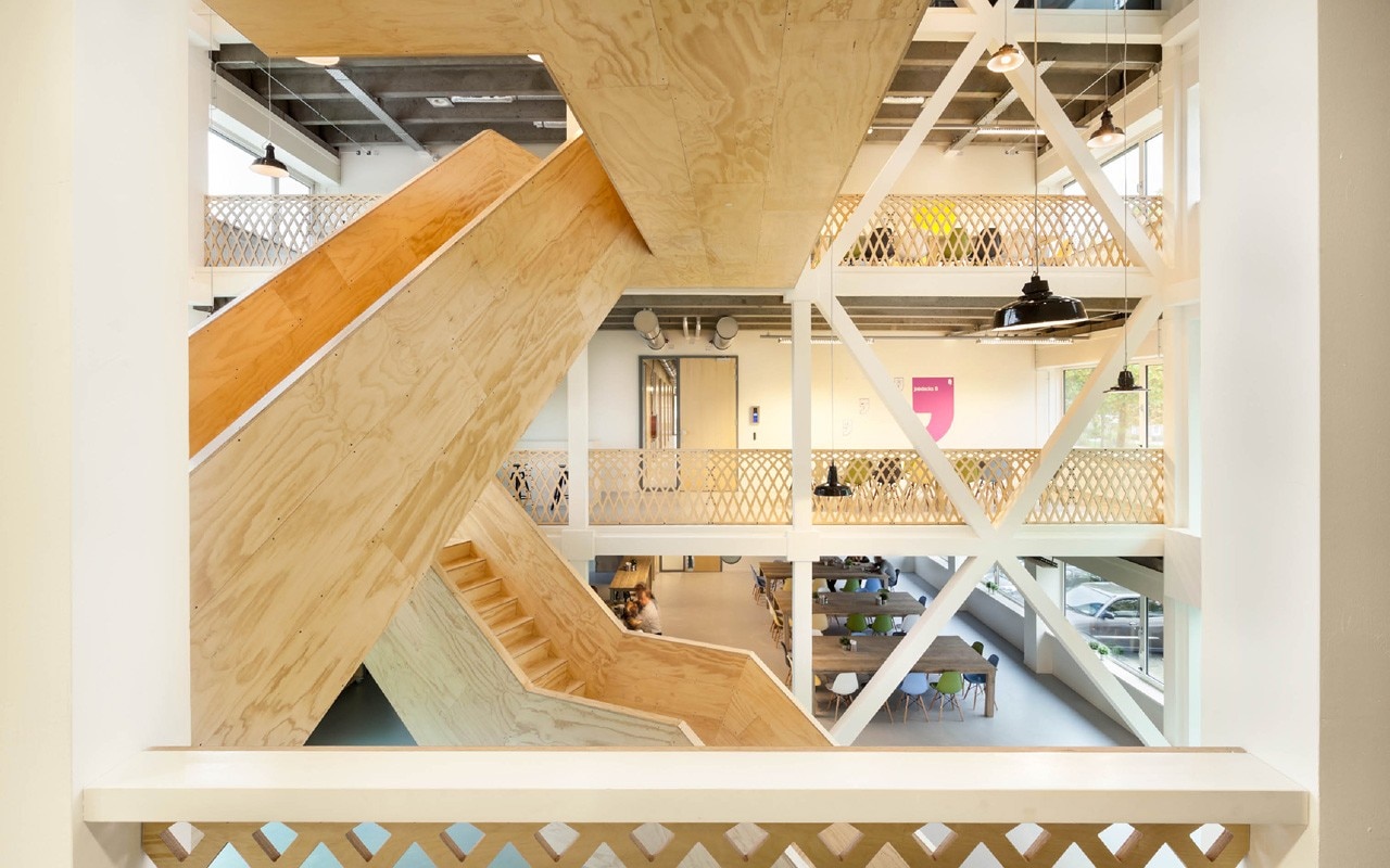 Studioninedots, De Burgemeester