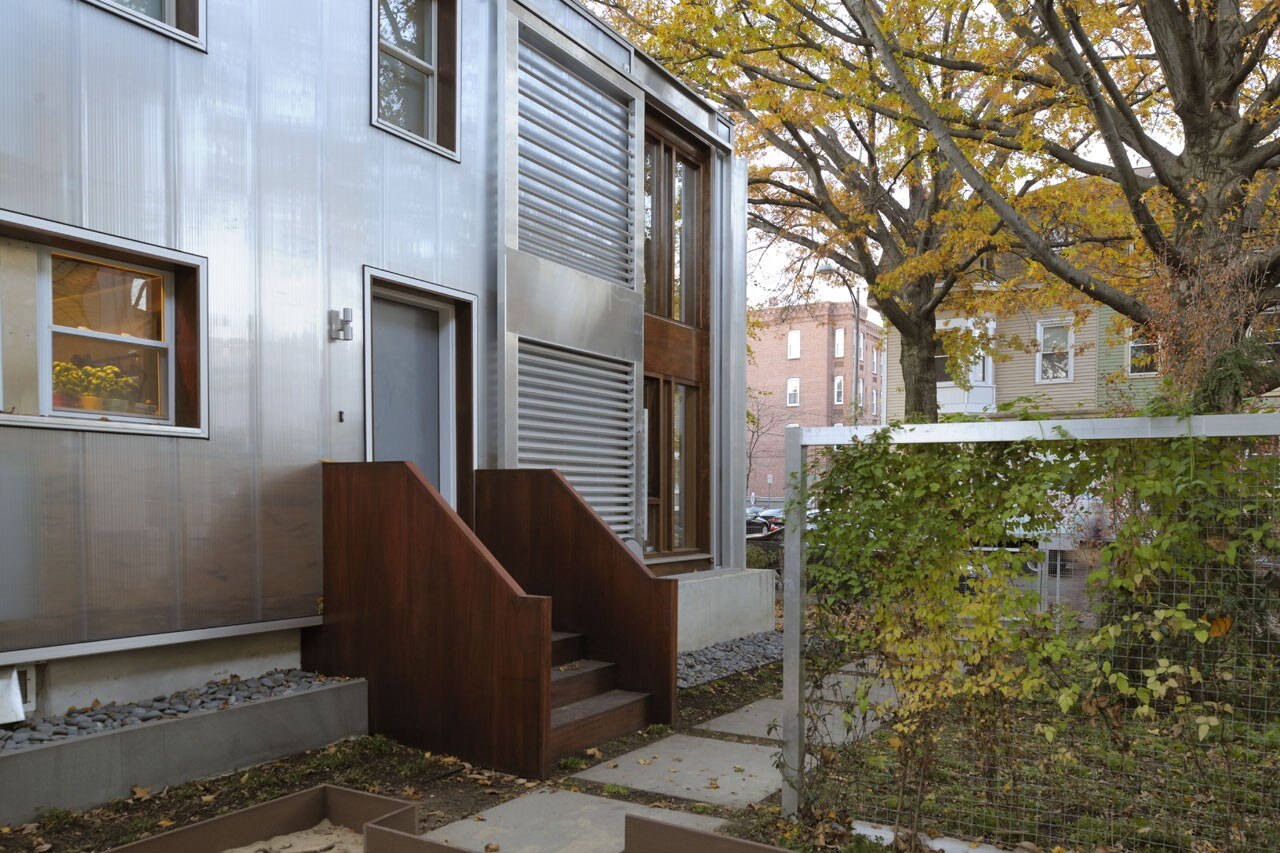 Alessandro Armando - Manfredo di Robilant Architetti, Casa urbana con grande finestra, Cambridge Massachusetts