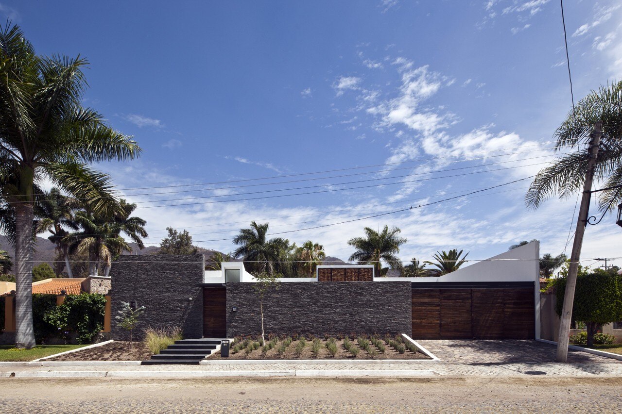 Atelier Arsº, House and Studio in Mar Chapálico, Paseo de los Veleros #41 Fraccionamiento La Floresta. Ajijic Jalisco, Mexico