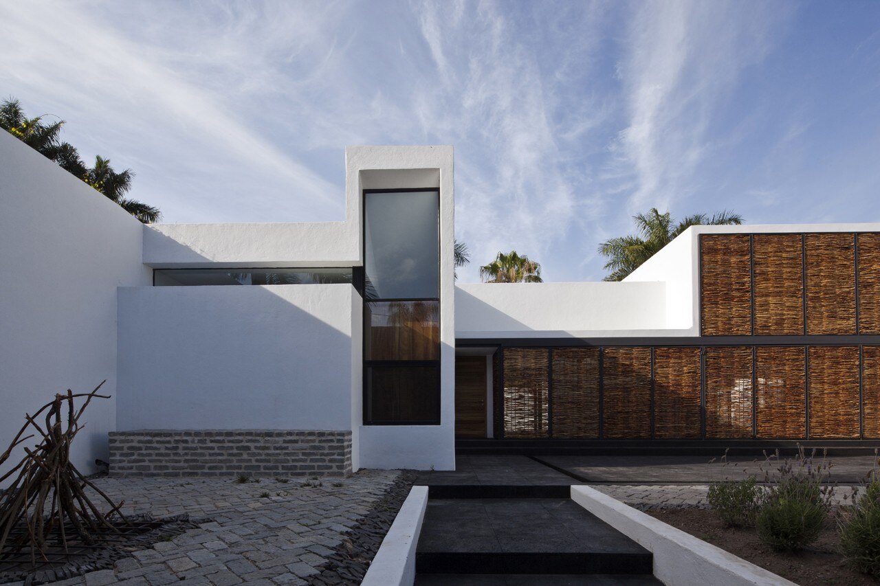 Atelier Arsº, House and Studio in Mar Chapálico, Paseo de los Veleros #41 Fraccionamiento La Floresta. Ajijic Jalisco, Mexico