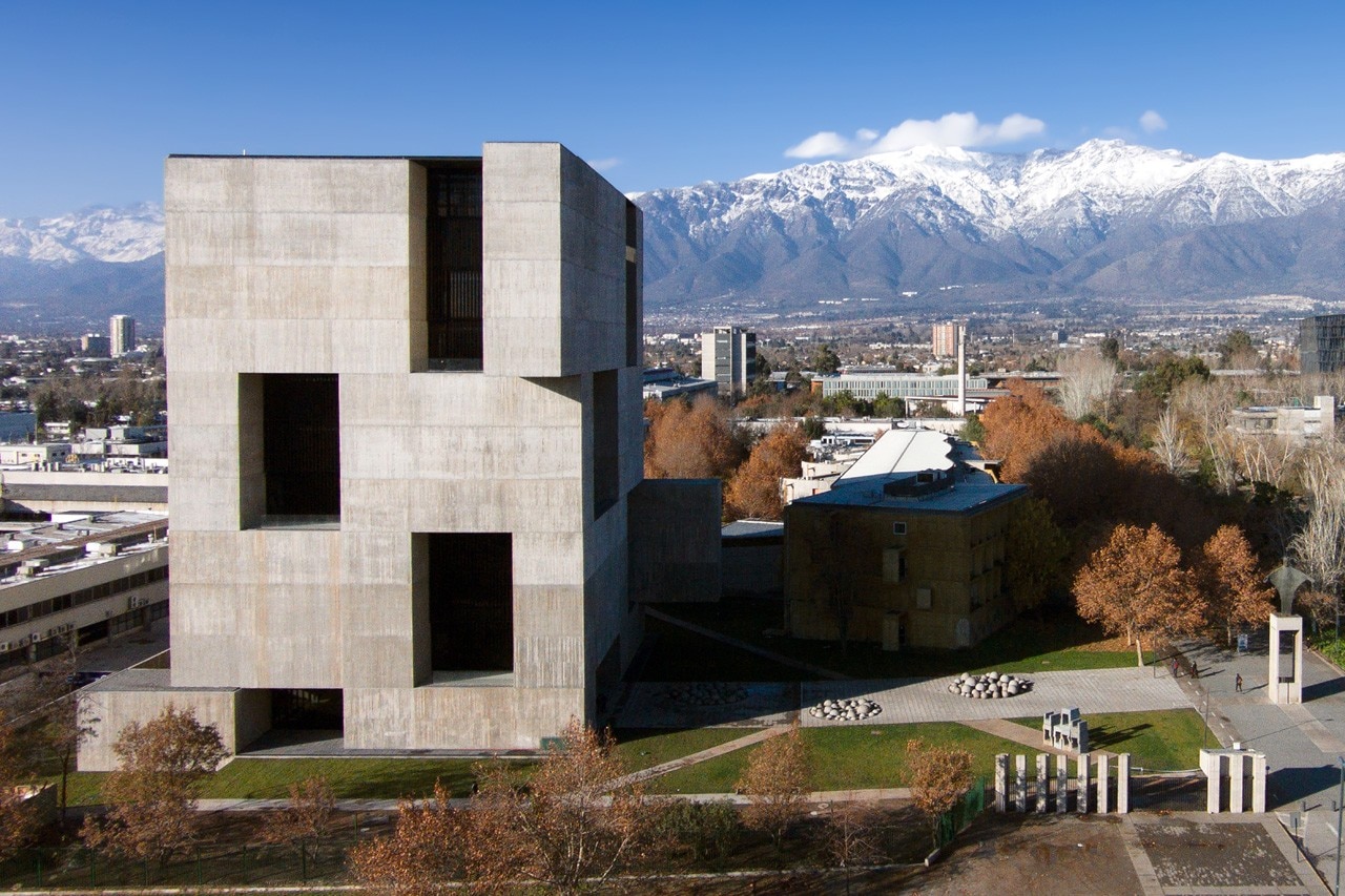 Alejandro Aravena|Elemental, Centro de Innovación UC Anacleto Angelini Santiago, Cile