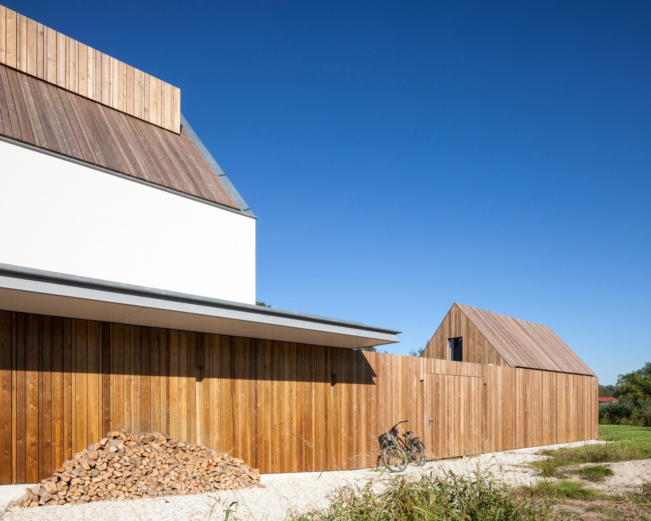 Equipe Amsterdam, House on the outskirts of Amsterdam. Photo © Tim Van de Velde Equipe Amsterdam, House on the outskirts of Amsterdam. Photo © Tim Van de Velde