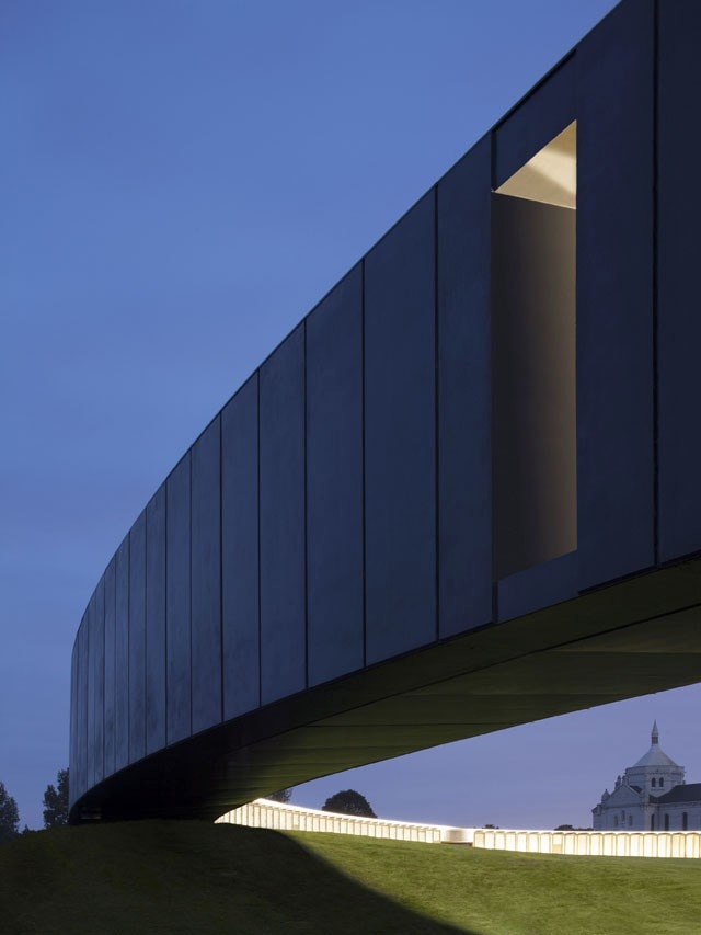 Philippe Prost,  The ring of remembrance, Notre-Dame-de-Lorette, Nord-Pas de Calais, France