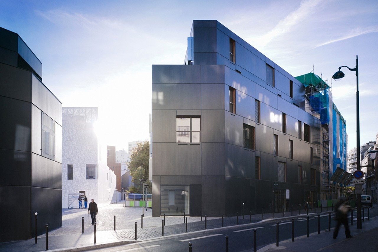 LAN, 30 public housing units 