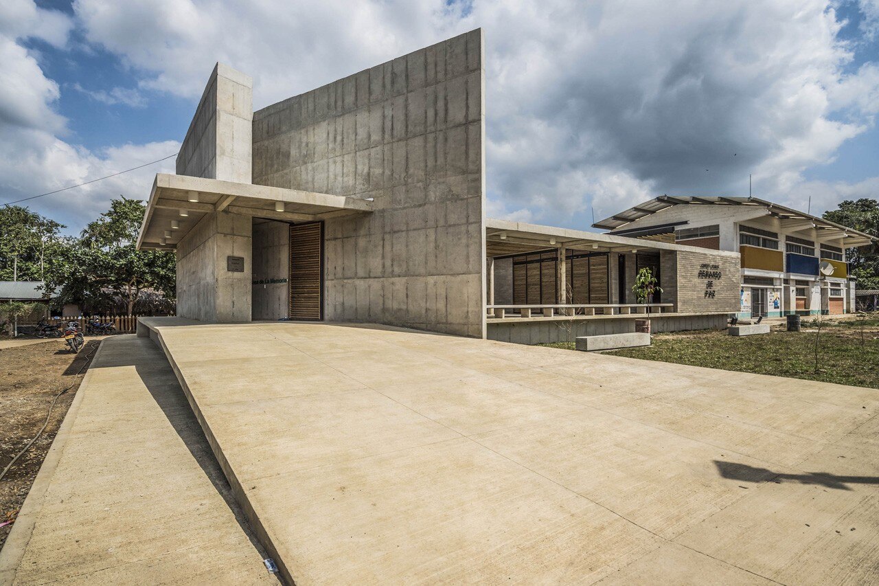 Taller Sintesis, Angélica Gaviria, Juan Guillermo Caicedo, House of memory and community space Remanso de Paz, Pueblo Bello, Turbo, Antioquia, Colombia