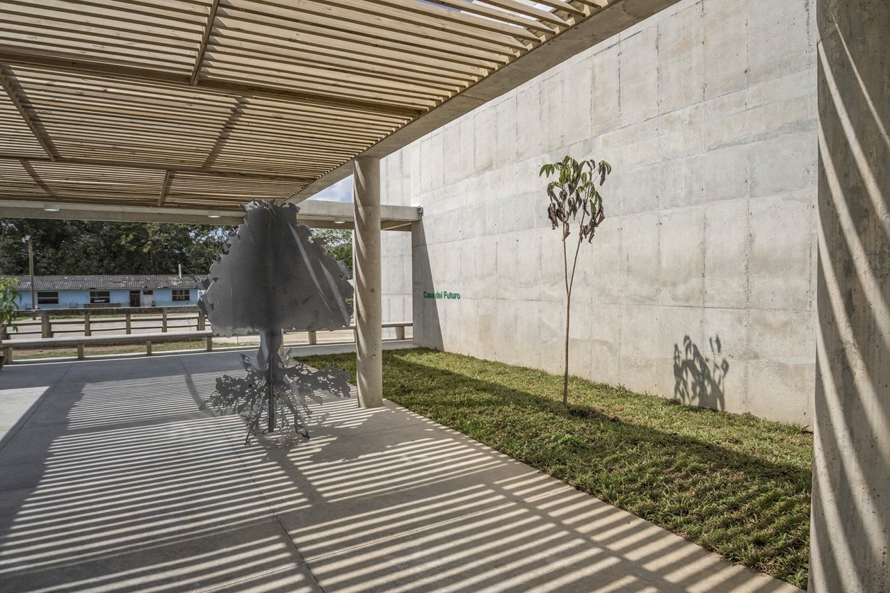 Taller Sintesis, Angélica Gaviria, Juan Guillermo Caicedo, House of memory and community space Remanso de Paz, Pueblo Bello, Turbo, Antioquia, Colombia Taller Sintesis, Angélica Gaviria, Juan Guillermo Caicedo, House of memory and community space Remanso de Paz, Pueblo Bello, Turbo, Antioquia, Colombia