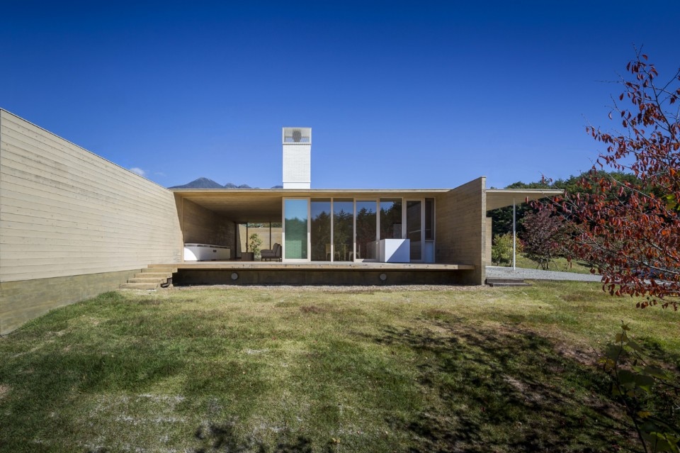 Shigeru Ban Architects, Sollis Cedar House