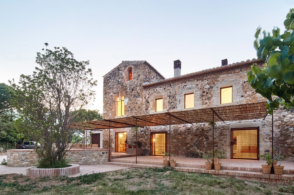 Arquitectura-G, renovation of a country house in the Empordà, Spain, 2015