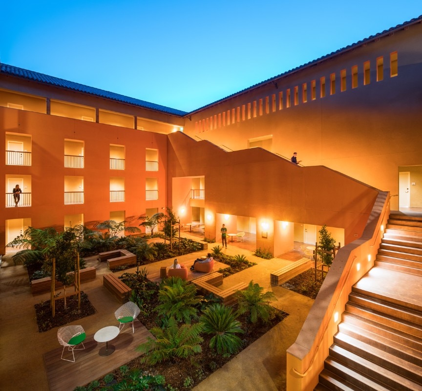 Legorreta, residenze per studenti Highland Hall, Stanford University, California 2016