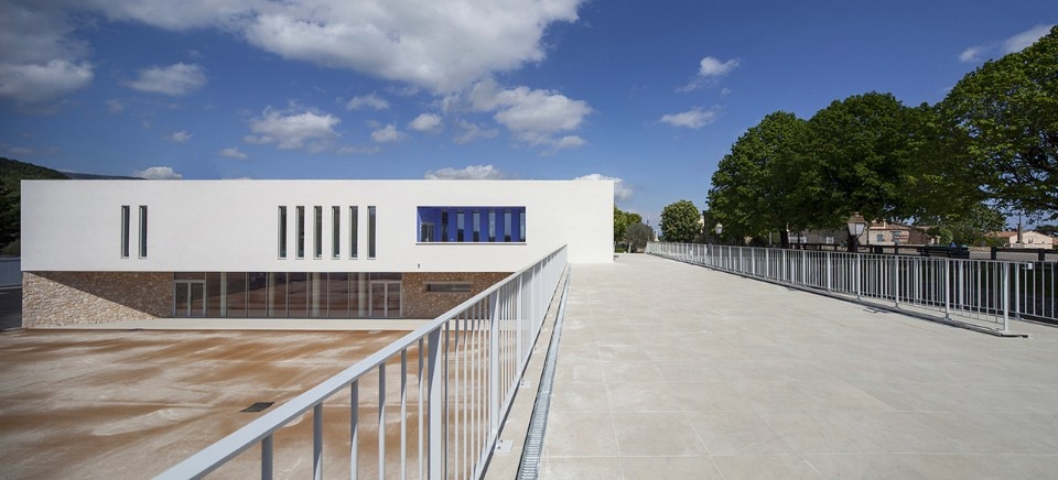 Img.7 Heams et Michel, Sports complex and school canteen, Châteauneuf-de-Grasse, France, 2017