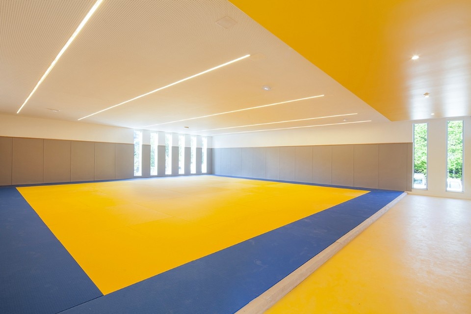 Img.8 Heams et Michel, Sports complex and school canteen, Châteauneuf-de-Grasse, France, 2017