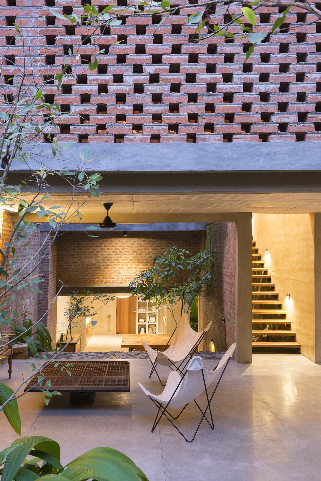 Sri Lanka. Palinda Kannangara built an artist’s residence in the paddies