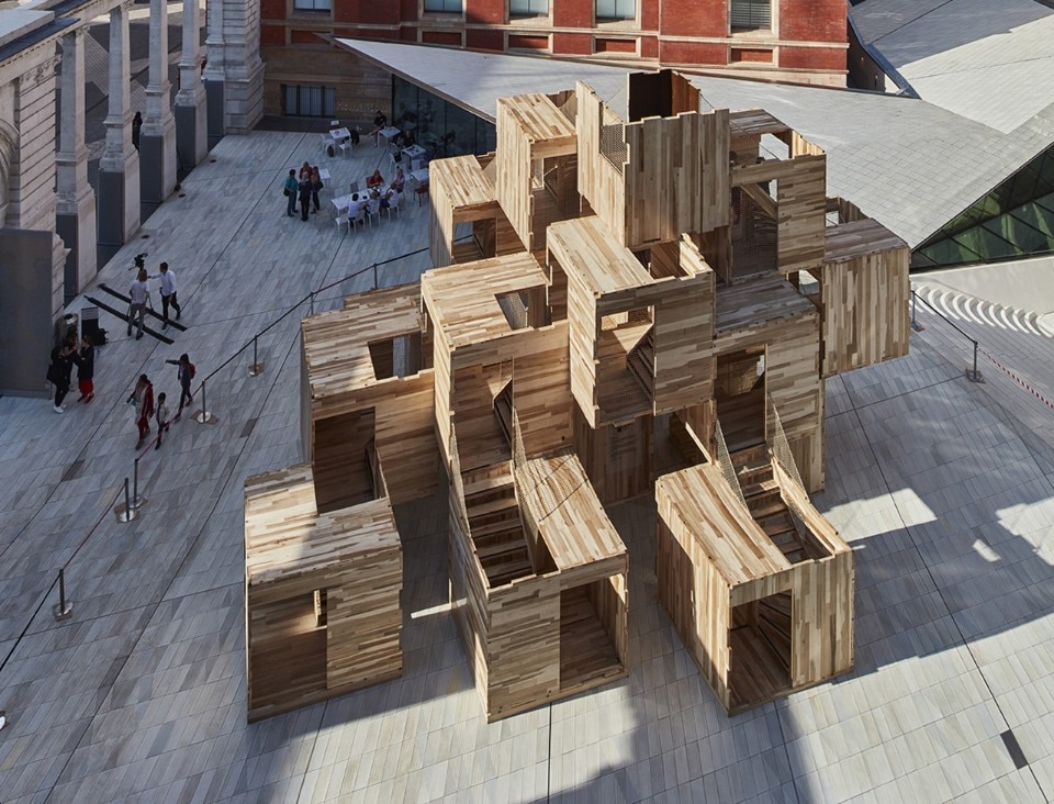 Waugh Thistleton Architects in collaboration with American Hardwood Export Council (AHEC) and ARUP, Multiply, Sackler Courtyard, V&A Museum, London, Unkited Kingdom, 2018. Photo Ed Reeve