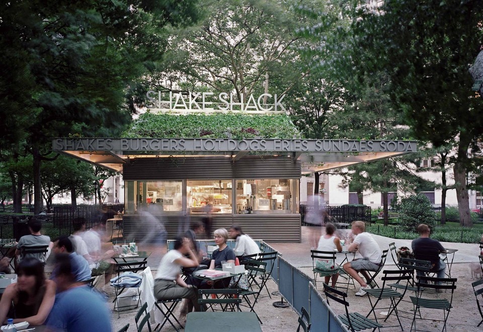 SITE, Shake Shack, New York, USA, 2004. Courtesy SITE, James Wines