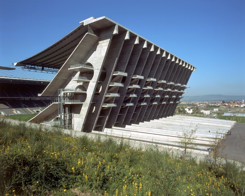 Eduardo Souto de Moura, Municipal stadium, Braga, 2003. Photo © Luís Ferreira Alves