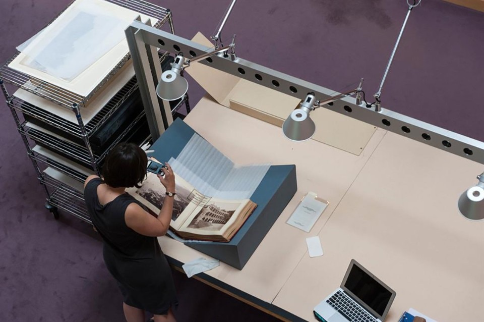 Researcher in the CCA’s study room. © CCA