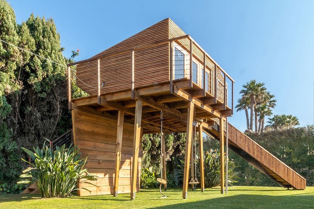 A tree house without the tree