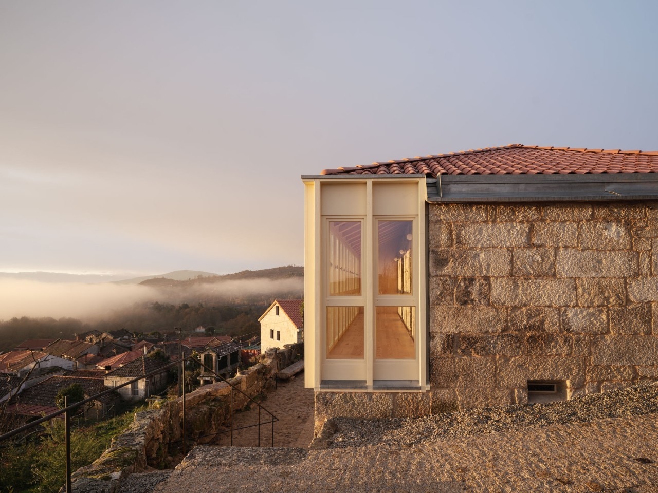 In Galicia, a new community center is being rebuilt after a fire